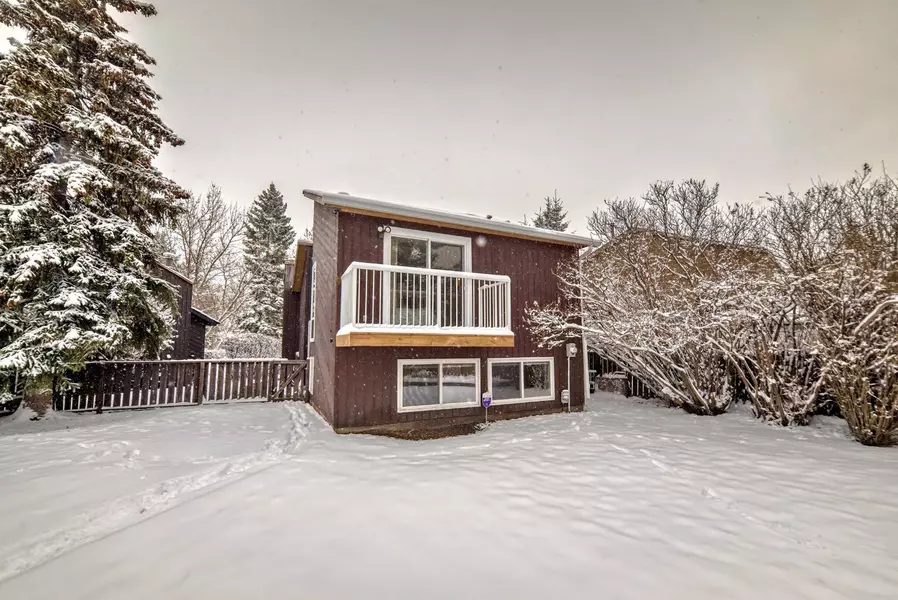 35 Templegreen PL Northeast, Calgary, AB T1Y 4Z2