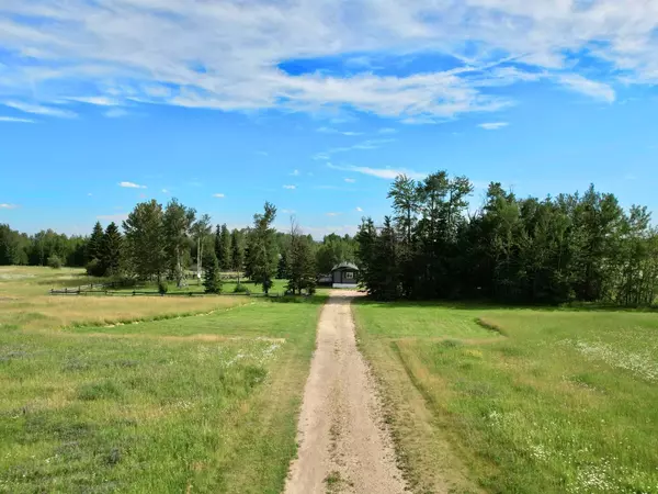 Rural Woodlands County, AB T0E 0B0,592061A Highway 658