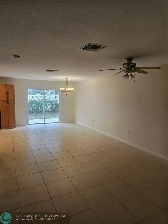 Deerfield Beach, FL 33441,917 SW 15th St