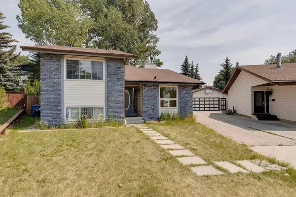 Calgary, AB T3G 1M8,319 Ranchview Mews NW