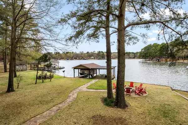 218 Lake Drive, Mount Vernon, TX 75457