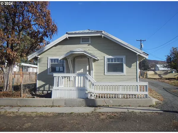 340 E 1ST ST, Huntington, OR 97907