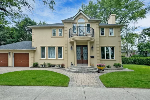 12 Kenton DR, Toronto C07, ON M2R 2H7