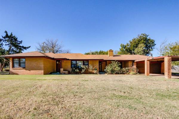 3301 N Forest Park Drive, Oklahoma City, OK 73121