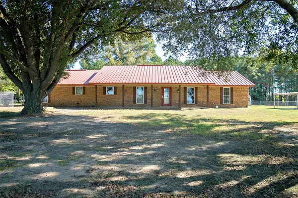 Athens, TX 75752,10392 County Road 3819