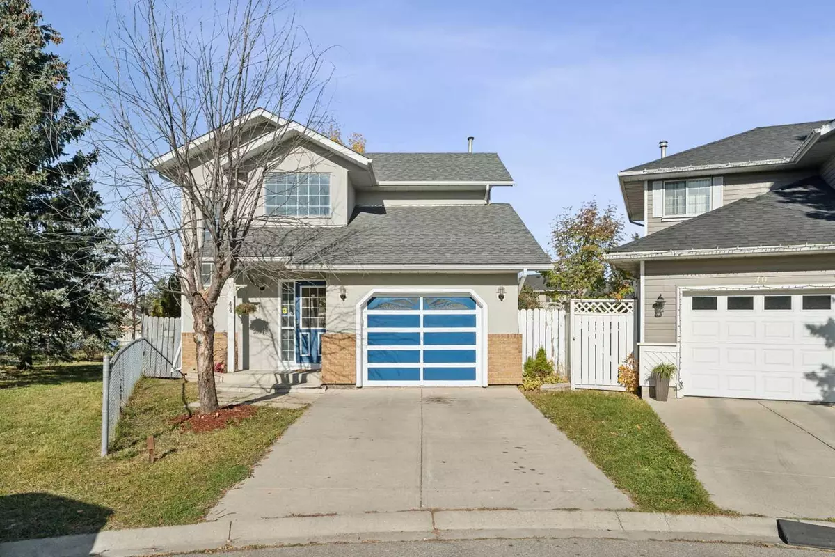 Calgary, AB T3J 3G8,44 Martinwood Mews NE