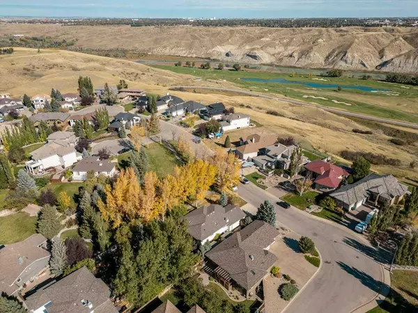 Lethbridge, AB T1K 6W5,85 Canyon Close W