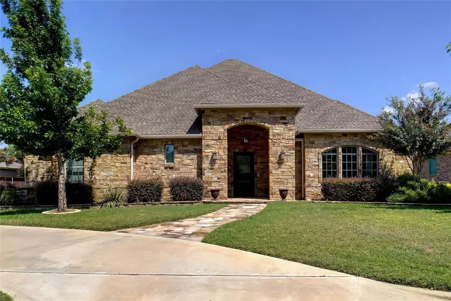 1916 Carrolls Croft Court, Grand Prairie, TX 75050