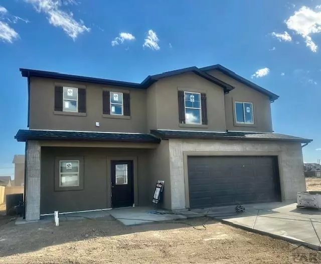 1718 Kingfisher Ln, Pueblo, CO 81008