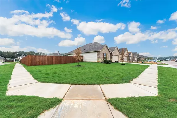 201 Magnolia Drive, Azle, TX 76020