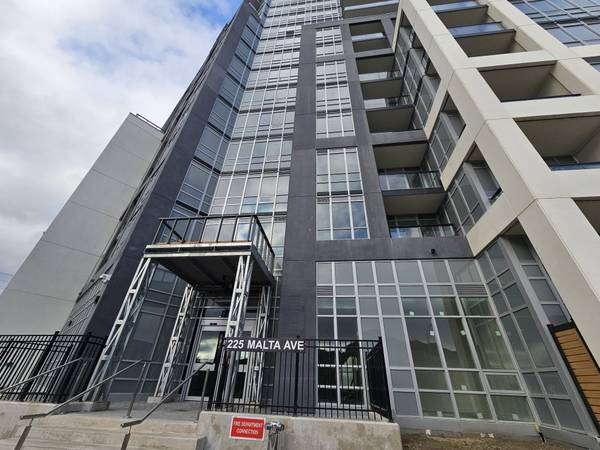 225 Malta AVE #416, Brampton, ON L6Y 4M5