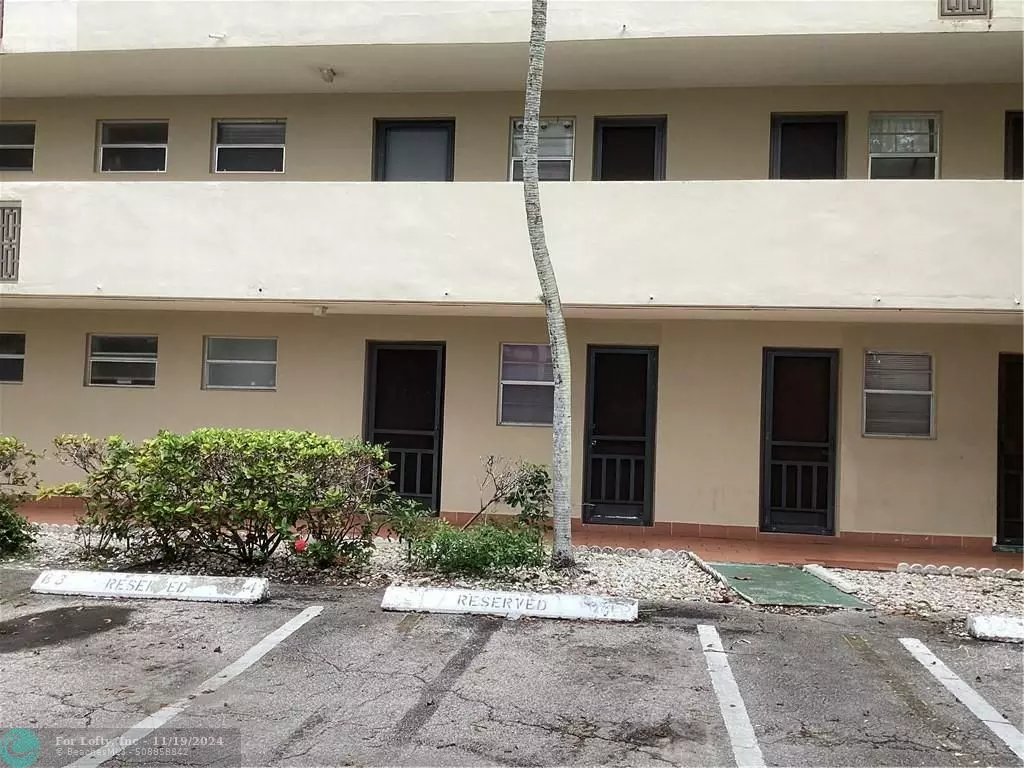 Miami, FL 33179,1710 NE 191st Street unit 113-3