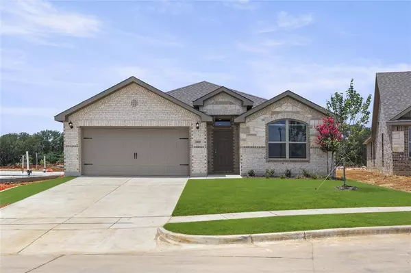 2009 Sesaro Drive,  Aubrey,  TX 76227