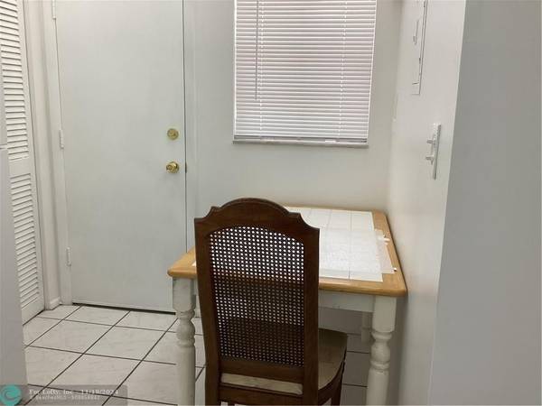 Miami, FL 33179,1710 NE 191st Street unit 113-3