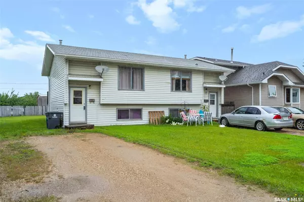 15A & 15B ERIXON PLACE, Clavet, SK S0K 0Y0