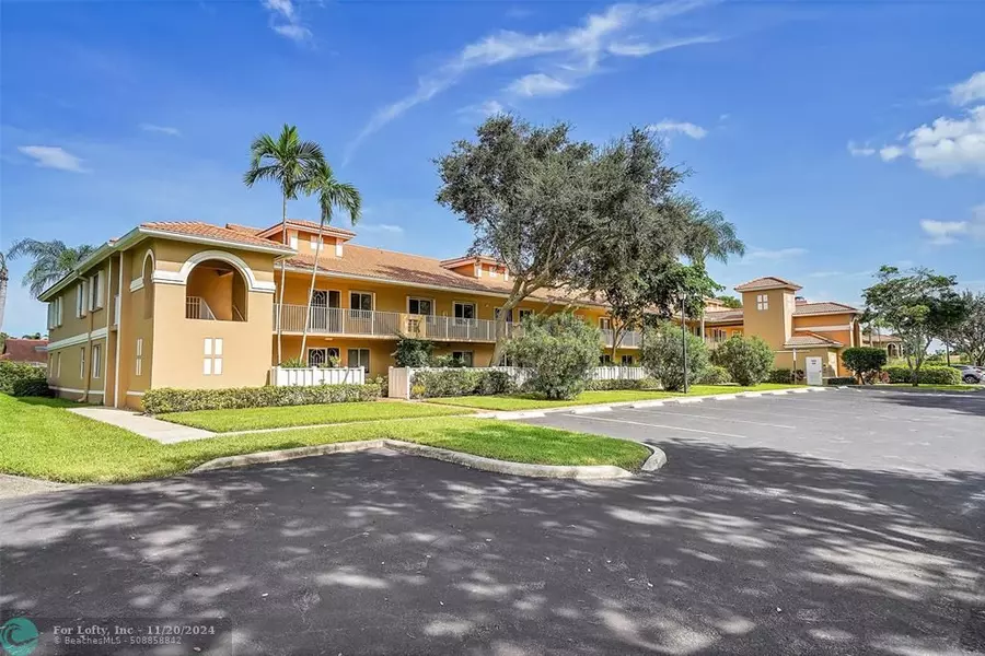 5876 Regal Glen Drive  #201, Boynton Beach, FL 33437