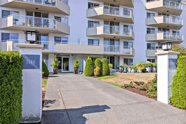 Oak Bay, BC V8S 5H2,1148 Goodwin St #404