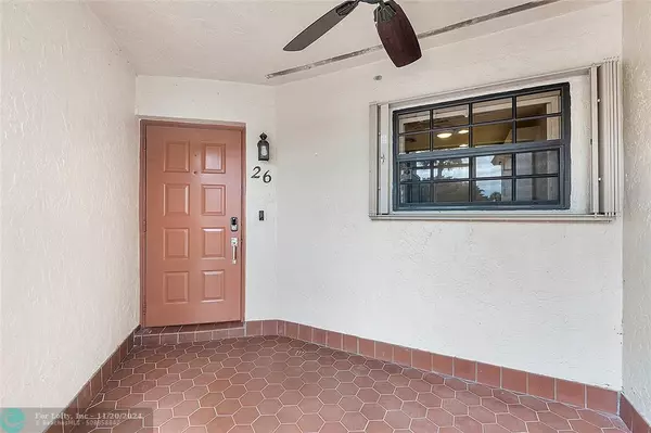 Deerfield Beach, FL 33442,26 Centennial Ct  #26