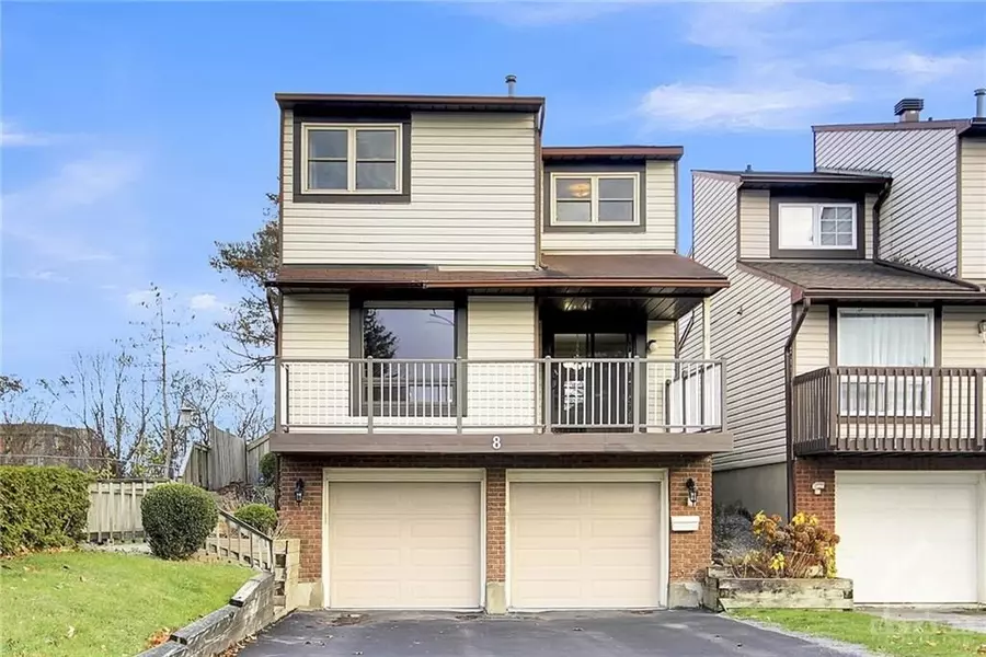 8 HENFIELD AVE, Barrhaven, ON K2J 1J8