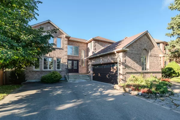 35 Harmony Hill CRES, Richmond Hill, ON L4C 8Z2