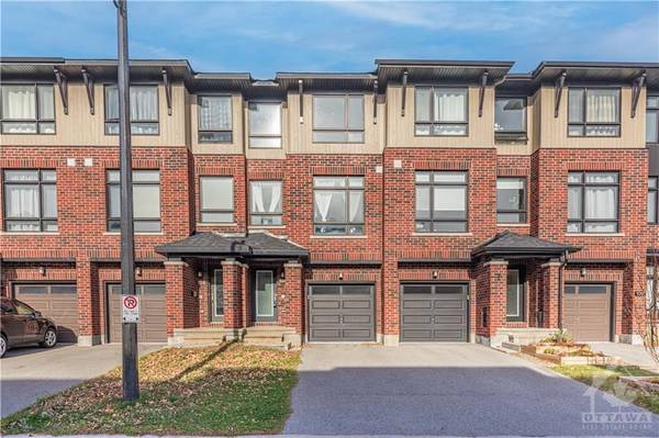 104 WILD SENNA WAY, Barrhaven, ON K2J 5Z7