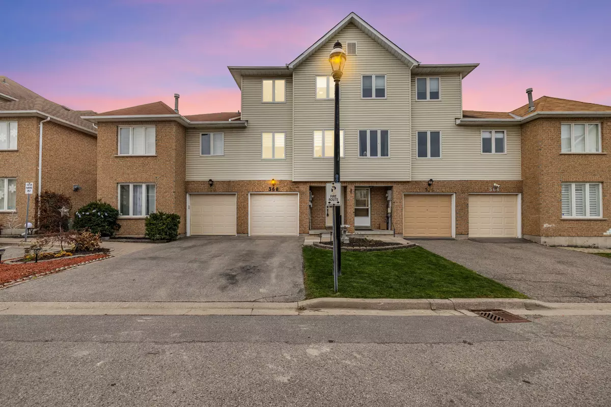 Newmarket, ON L3Y 8M8,368 Riddell CT #22