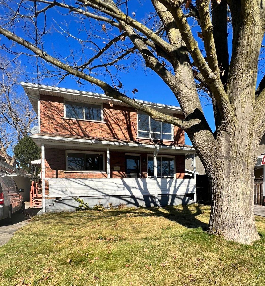 Brantford, ON N3T 3Z6,22 St James Unit C ST