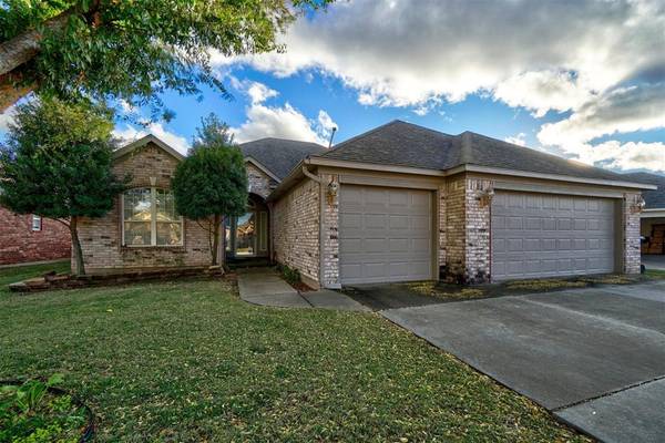 628 SW 159th Terrace, Oklahoma City, OK 73170