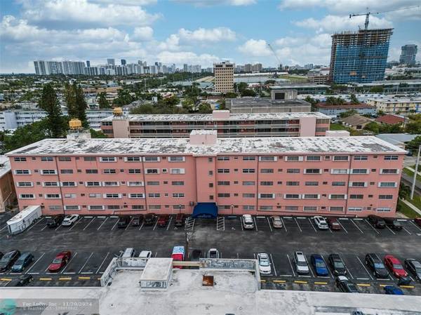 200 NE 12th Ave  #6A, Hallandale Beach, FL 33009