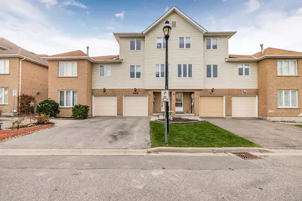 Newmarket, ON L3Y 8M8,368 Riddell CT #22