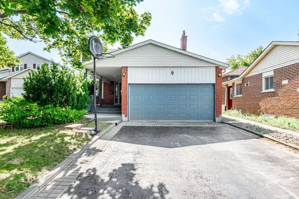 9 Eastman CRES, Newmarket, ON L3Y 5T9