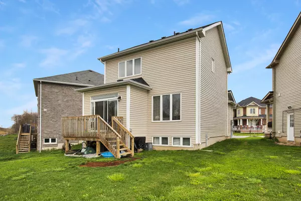 Thorold, ON L3B 0H1,262 Esther CRES