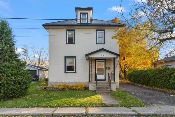 Renfrew, ON K7V 3E3,316 HARRY ST