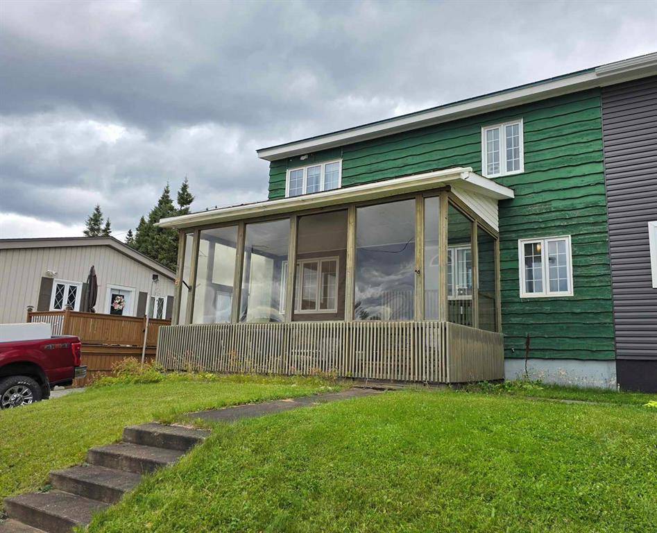 Wabush, NL A2V1B0,27 Carson Street