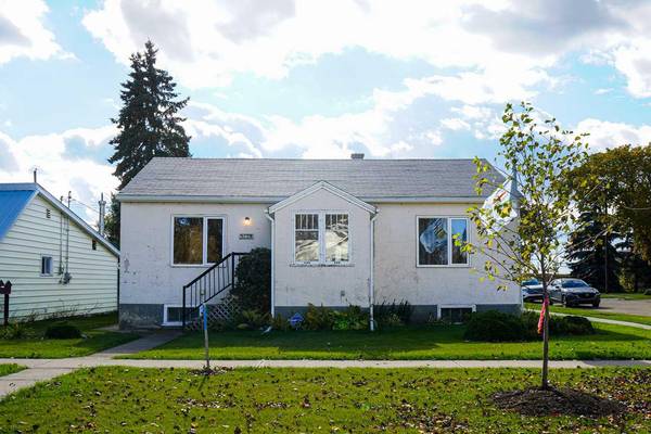 5139 52 AVE, Viking, AB T0B 4N0