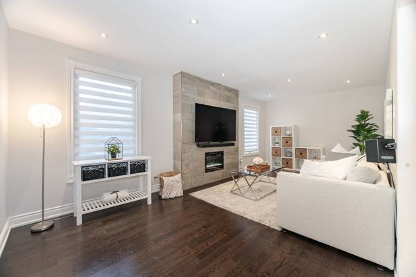 189 Patna CRES, Vaughan, ON L6A 1N2