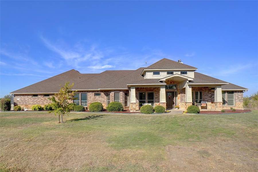 1311 Roe Helm Circle, Rhome, TX 76078