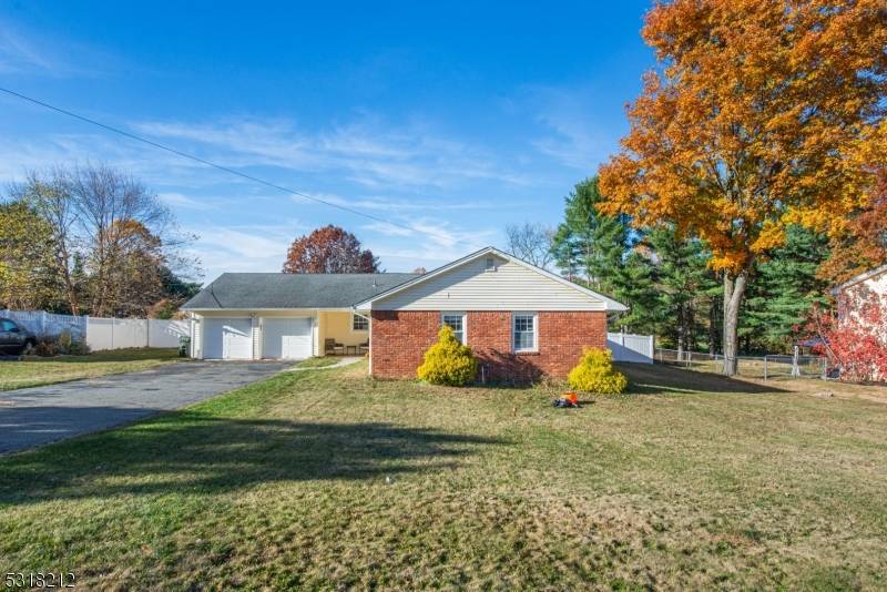 7 Indian Spring Rd, Mount Olive Twp., NJ 07828