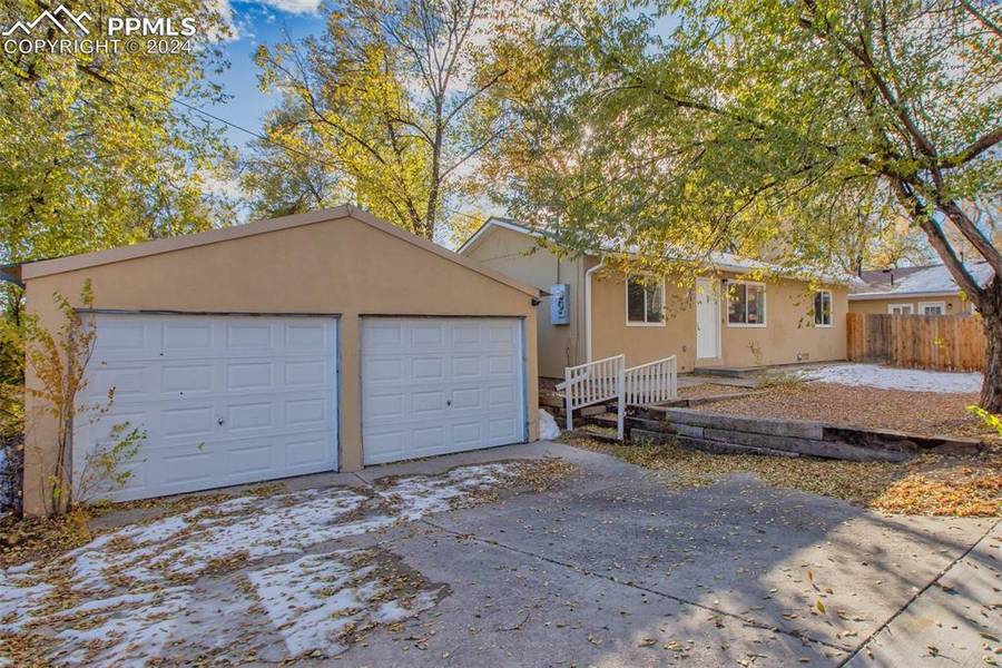 829 Prairie RD, Colorado Springs, CO 80909