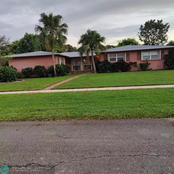 6800 NW 7th St, Plantation, FL 33317