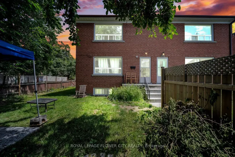 33 Morgan AVE, Toronto W07, ON M8Y 2Z9