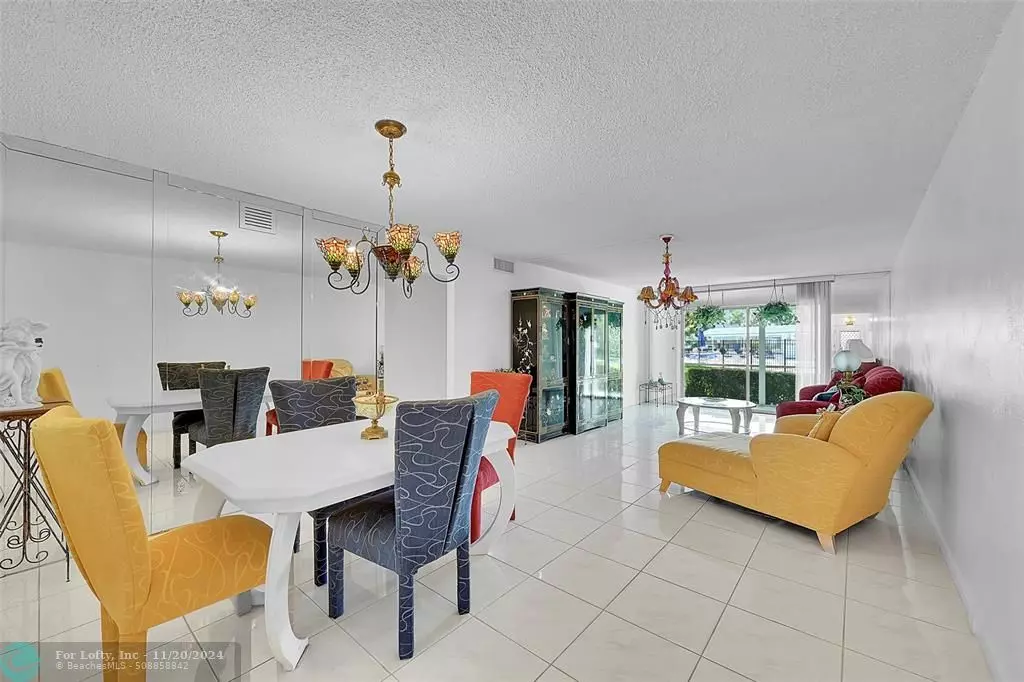 Coconut Creek, FL 33066,3002 Portofino Isle  #B1