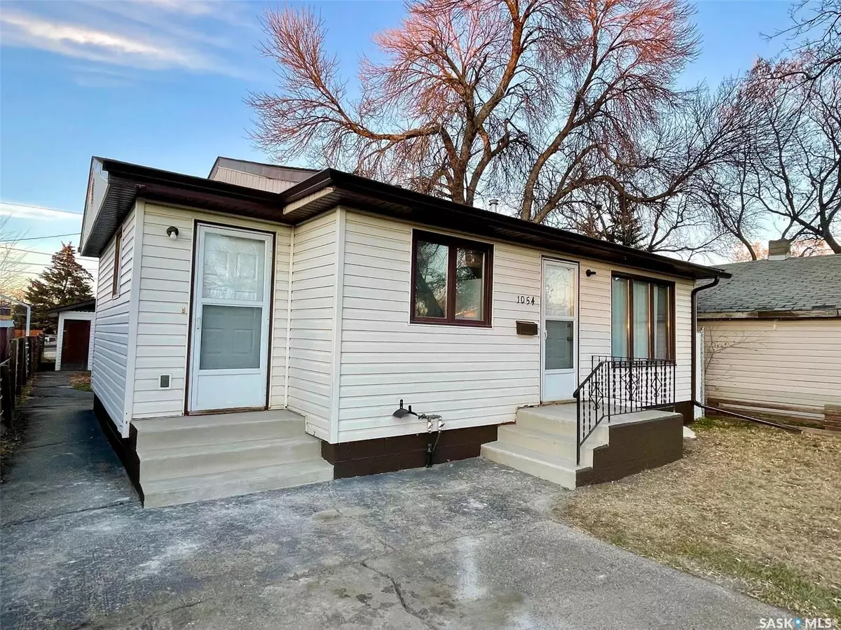 Moose Jaw, SK S6H 5P2,1054 Vaughan STREET W