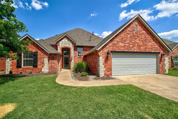 Edmond, OK 73013,15520 Maple Ridge Lane