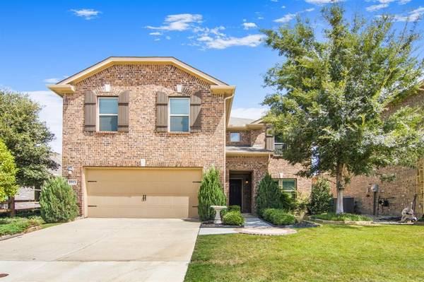 1813 Aslynn Circle, Aubrey, TX 76227