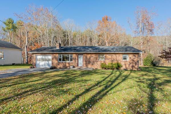 3675 Railroad Trl., Bastian, VA 24314