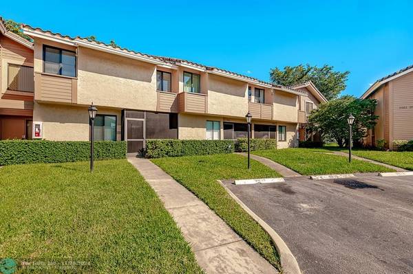 9917 W Atlantic Blvd, Coral Springs, FL 33071