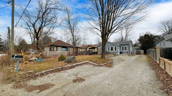 2061 Eastern AVE, Innisfil, ON L9S 4E2