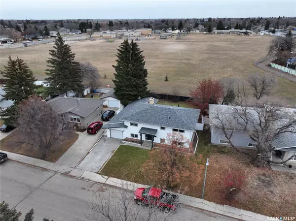 Moose Jaw, SK S6H 3G3,1309 King CRESCENT