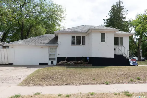 138 G AVENUE N, Saskatoon, SK S7L 1Z1